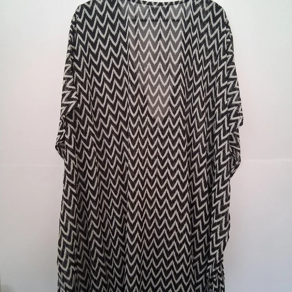 SPIAGGA DOLCE Black and White Zigzag Kimono Size 1X Tall - Picture 11 of 13